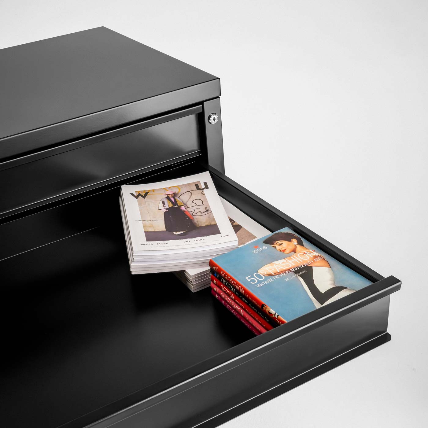 Metal Drawers for Offices, Shops and Museums - Emmesystem