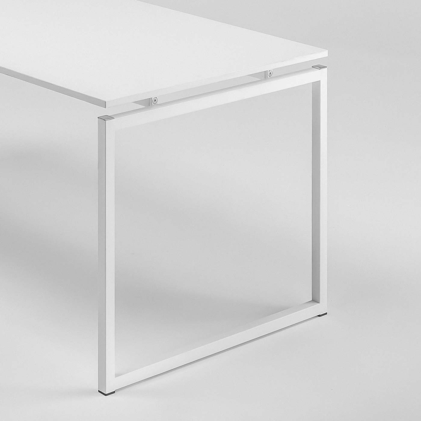 Desk with Metal Structure - Emmesystem